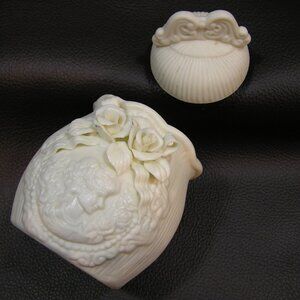 Vintage Porcelain Ceramic Rose Cameo Egg